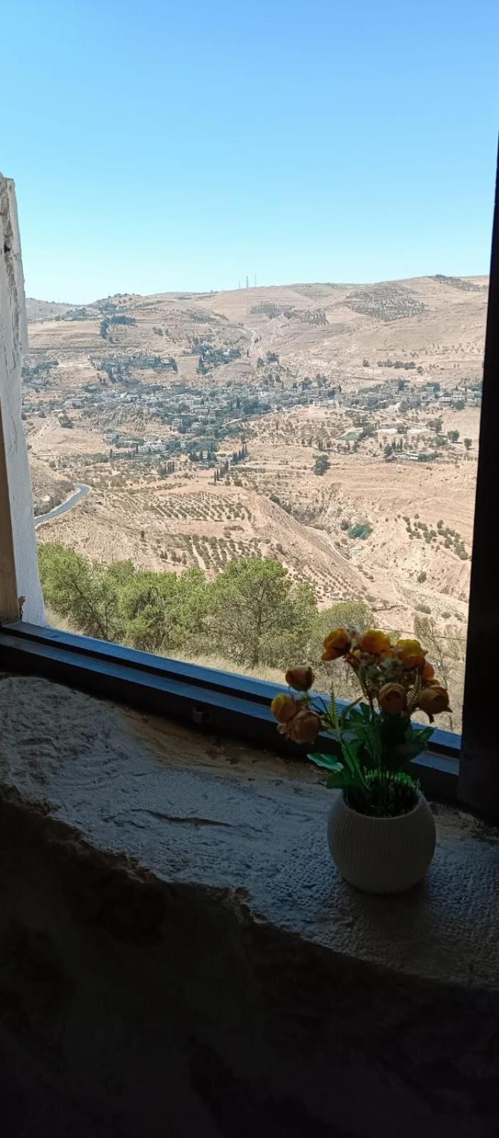 Appartamento Mountain View House Karak Esterno foto