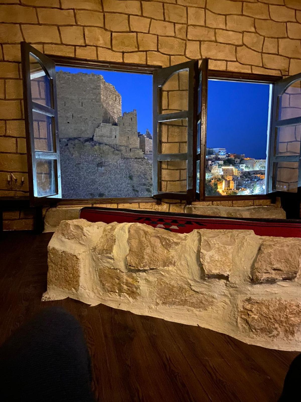 Appartamento Mountain View House Karak Esterno foto